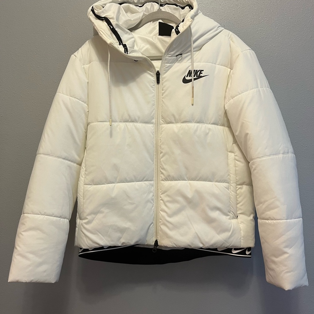 Nike puffer coat